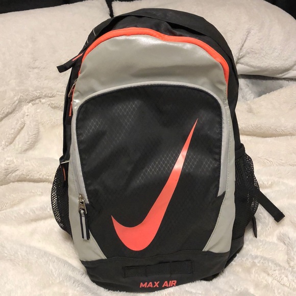 nike max air backpack